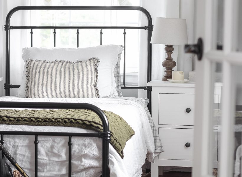 This teenage boy's bedroom is just the right mixture of masculine, simple and cozy.