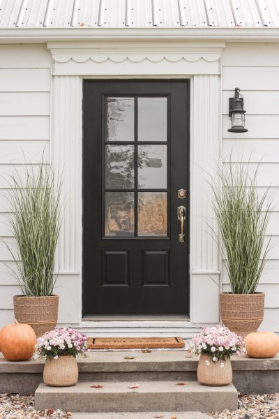 10 Simple Ways to Decorate Your Porch for Fall