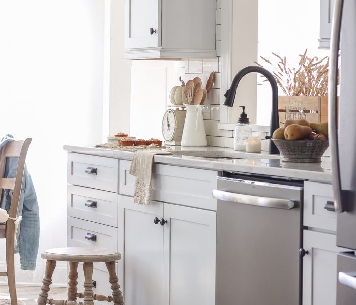 A beautiful farmhouse kitchen decorated with simple, cozy touches of fall!