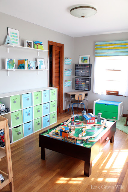 Kid's Playroom Makeover with lots of organizing tips and decor ideas! #playroom #kids #decor